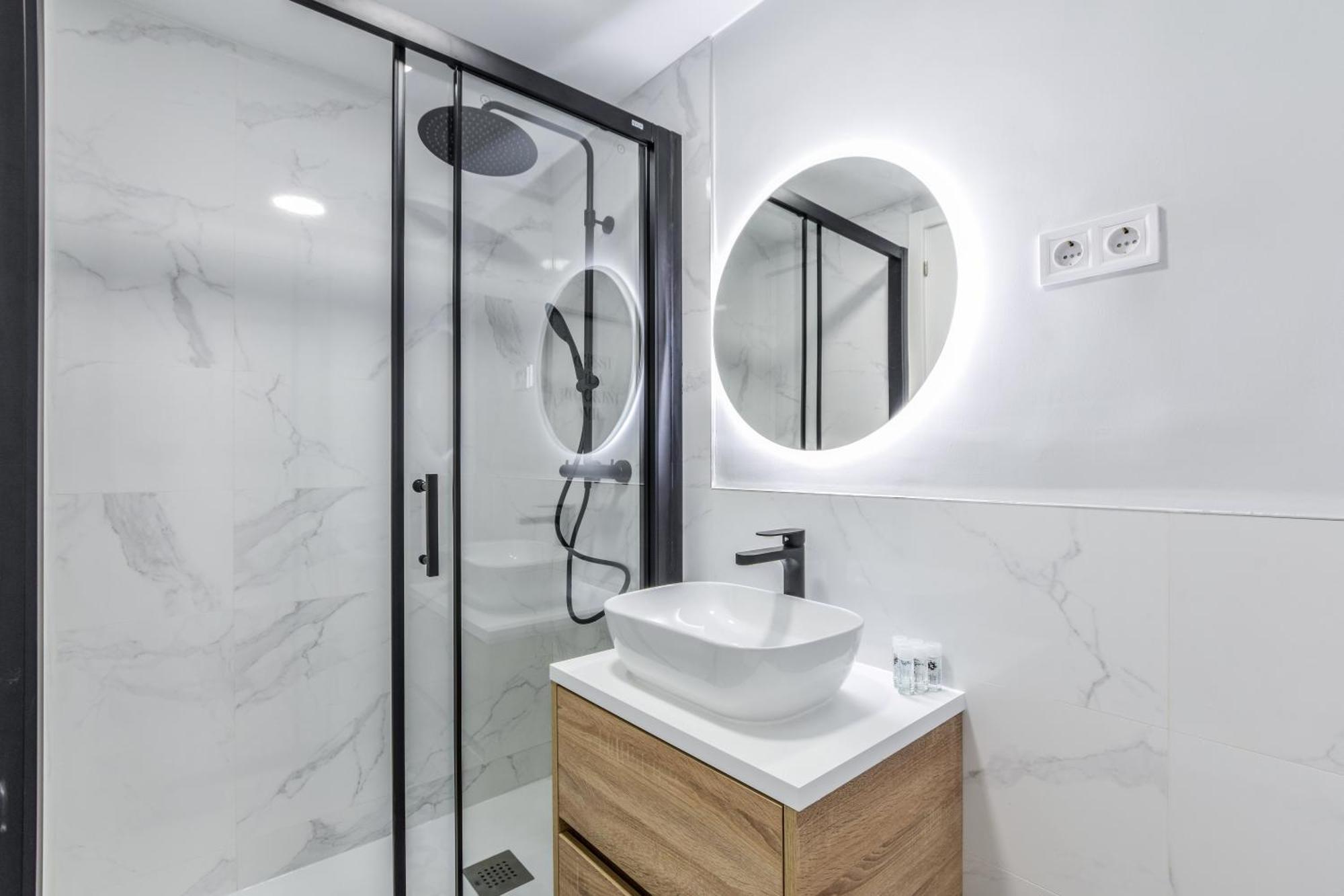 מדריד Apartamentos Reformados En Tirso De Molina Act מראה חיצוני תמונה