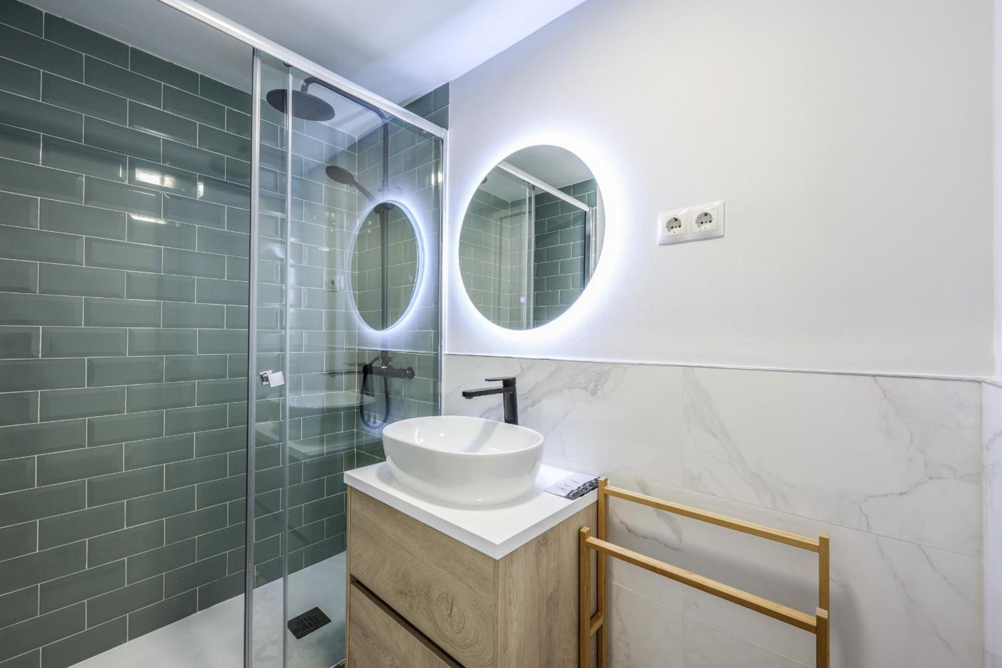 מדריד Apartamentos Reformados En Tirso De Molina Act מראה חיצוני תמונה